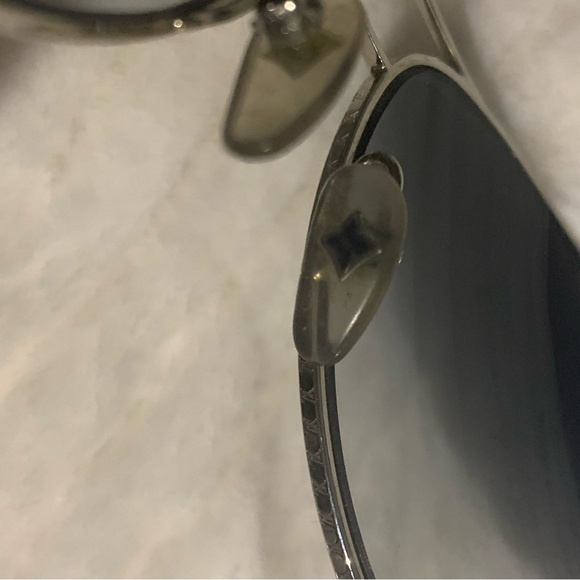 Louis Vuitton Aviator Sunglasses - Picture 4 of 12